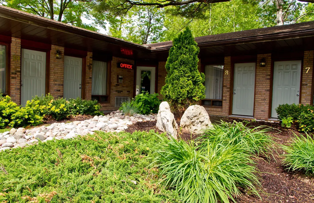 Rideau Heights Inn-1